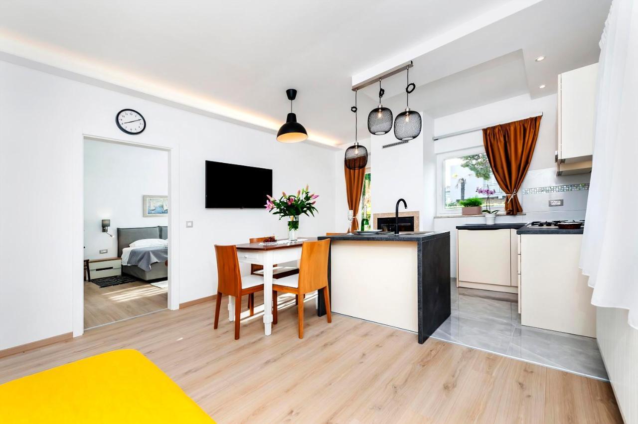 Apartments El Corsaro Ровин Екстериор снимка