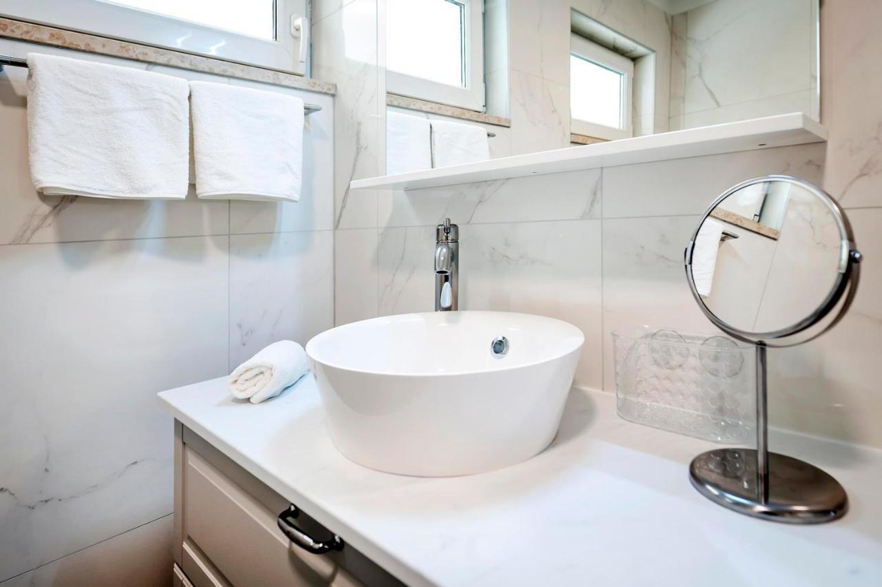 Apartments El Corsaro Ровин Екстериор снимка