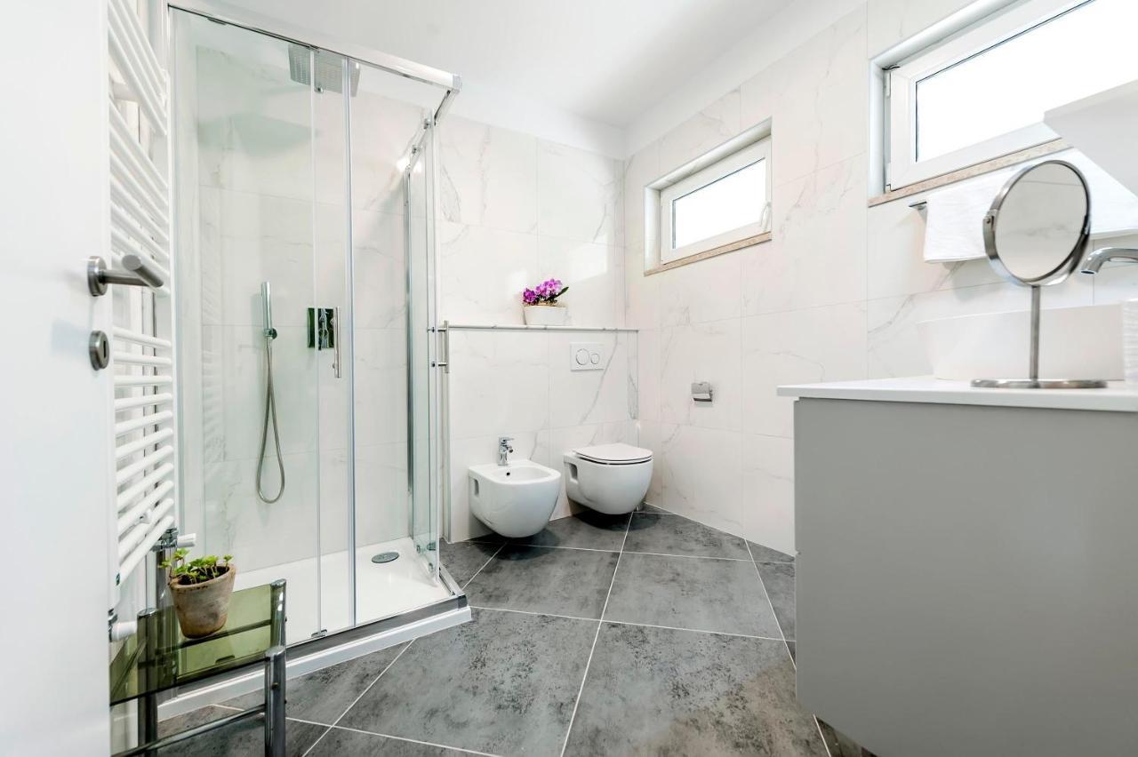 Apartments El Corsaro Ровин Екстериор снимка