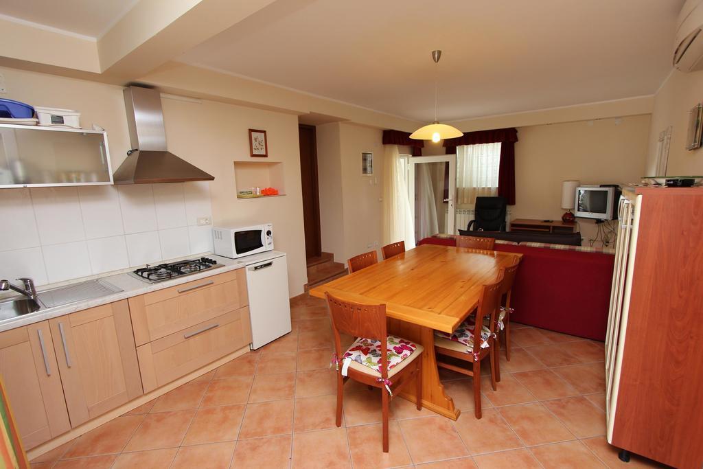 Apartments El Corsaro Ровин Стая снимка