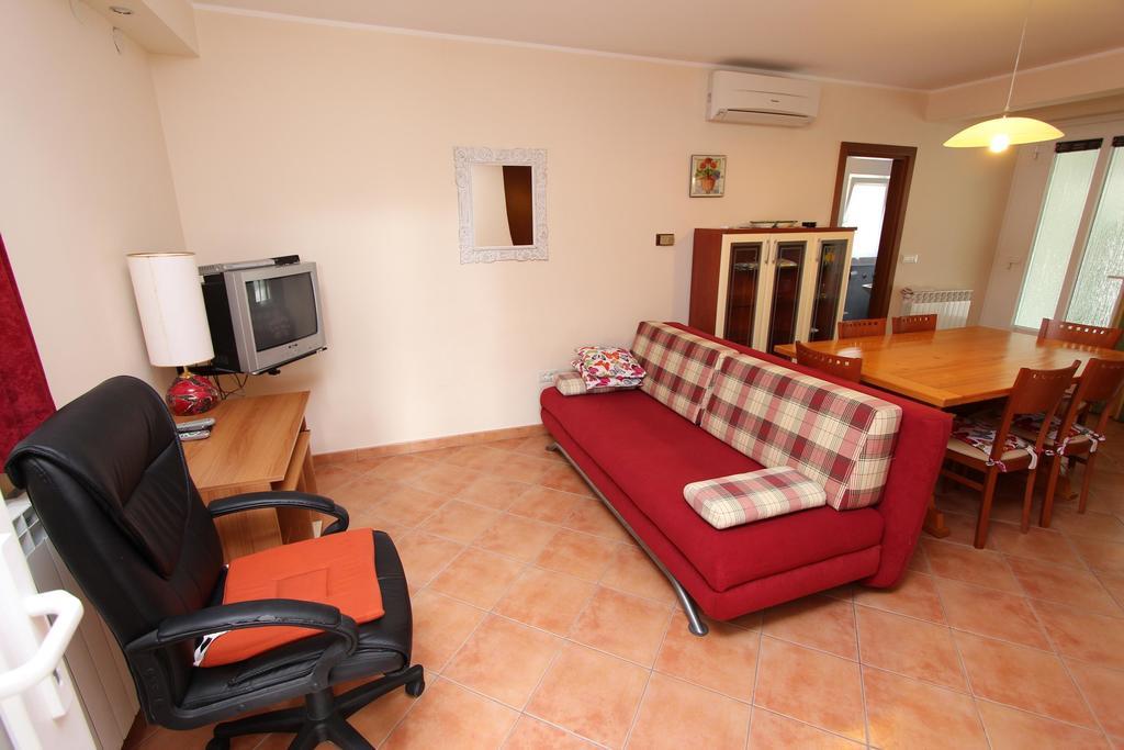 Apartments El Corsaro Ровин Стая снимка
