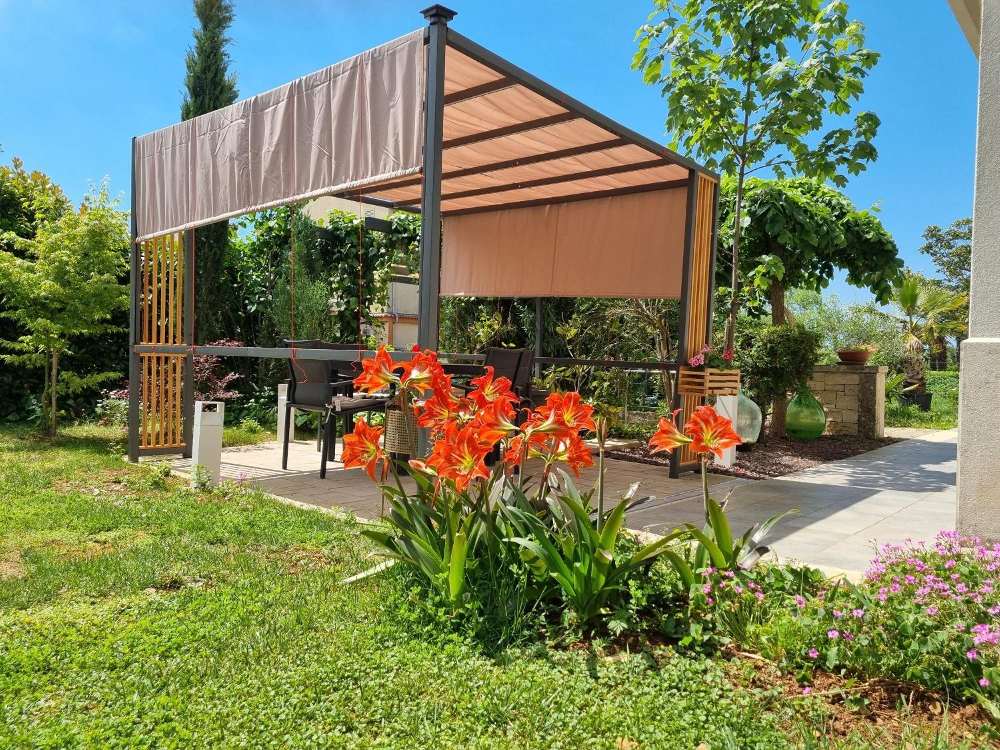 Apartments El Corsaro Ровин Екстериор снимка