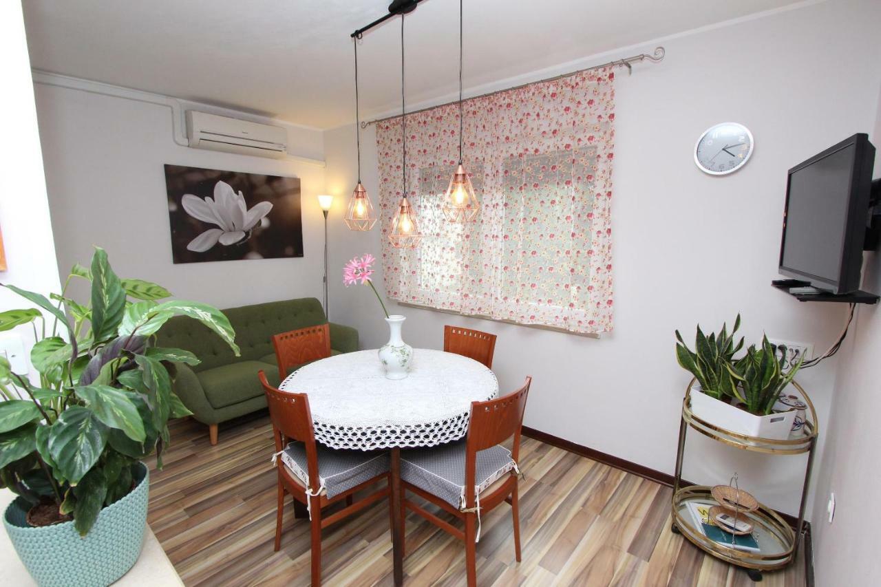 Apartments El Corsaro Ровин Екстериор снимка